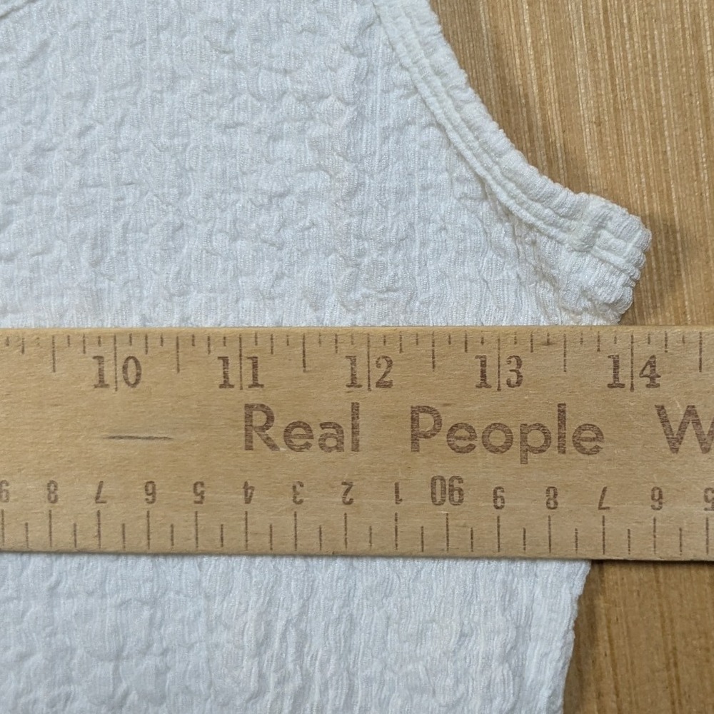 Old Navy White Pucker Tank Top Square Neck Minamilist Chic Casual Womens Small - Picture 7 of 7